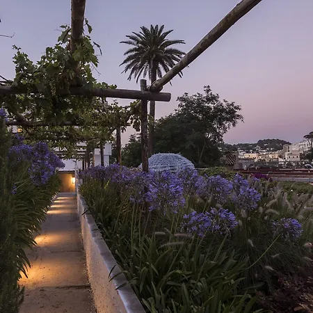 La Pergola בית הארחה