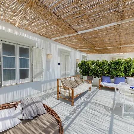 Konukevi La Pergola 4*