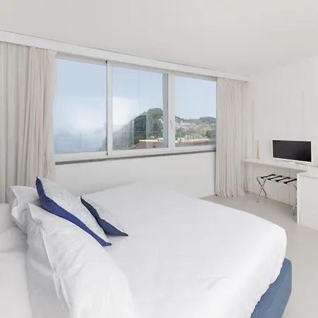 La Pergola Konukevi 4*