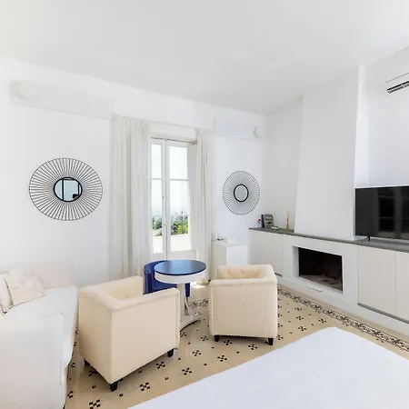 Konukevi La Pergola 4*